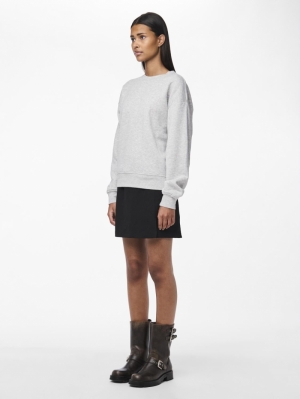 PCCHILLI LS LOOSE SWEAT NOOS B Light Grey Mela