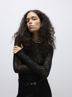 AWTESSY LS O-NECK LACE TOP NOO Black